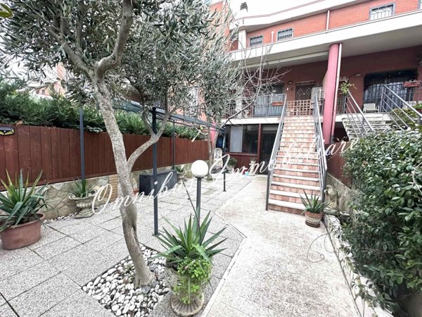 casa indipendente in vendita a Foggia in zona Macchia Gialla