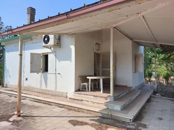 casa indipendente in vendita a Foggia in zona Cervaro