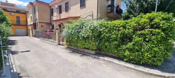 casa indipendente in vendita a Foggia in zona Macchia Gialla