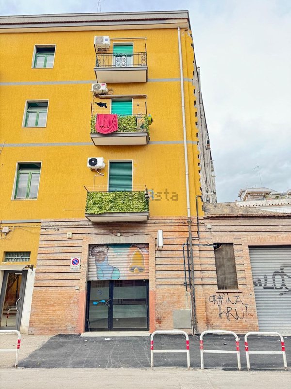 locale commerciale in vendita a Foggia