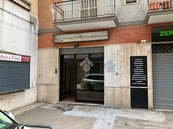 negozio in vendita a Foggia in zona Centro Città