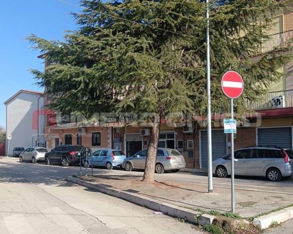 locale commerciale in vendita a Foggia