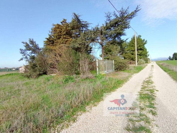 terreno agricolo in vendita a Foggia in zona Incoronata