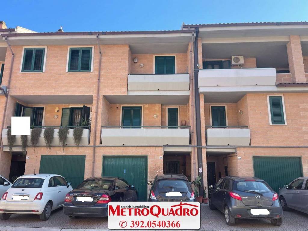 casa indipendente in vendita a Foggia in zona Macchia Gialla