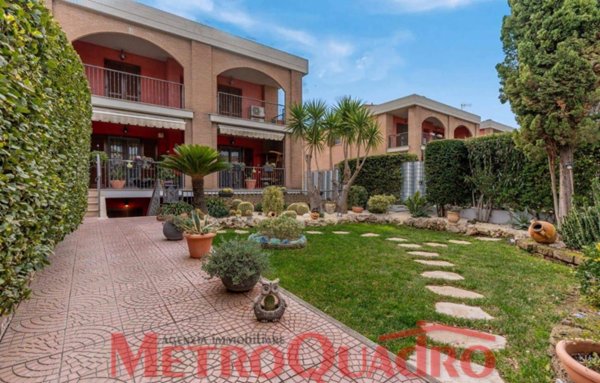 casa indipendente in vendita a Foggia in zona Candelaro