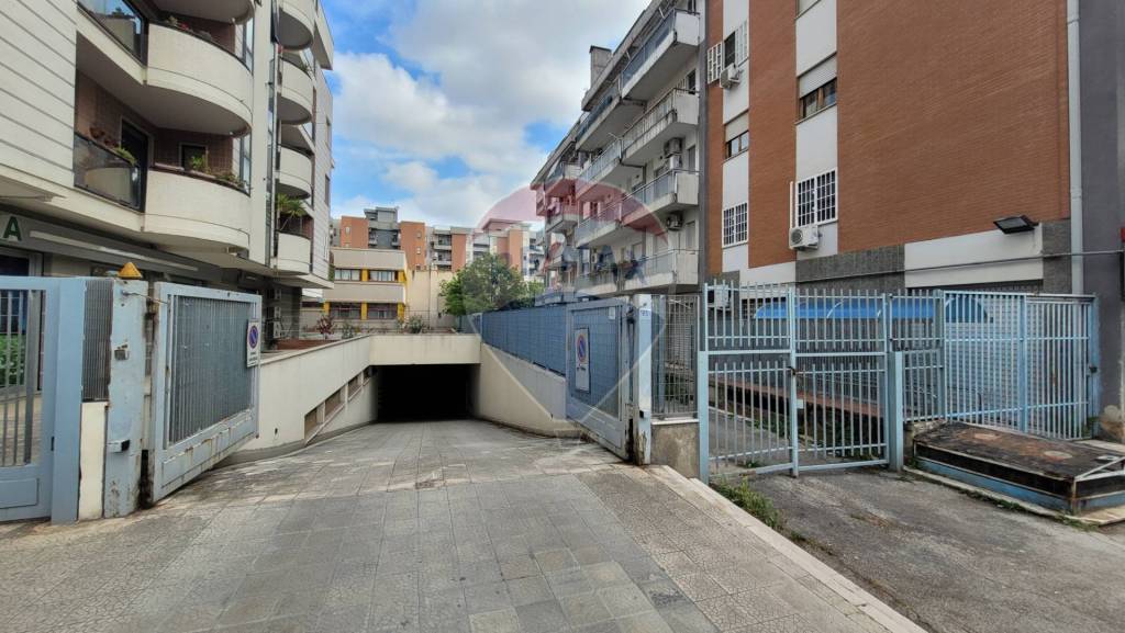 locale di sgombero in vendita a Foggia in zona Rione Diaz