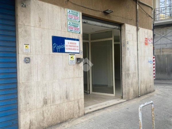 negozio in vendita a Foggia in zona Centro Città