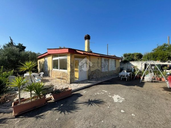 casa indipendente in vendita a Foggia in zona Centro Città