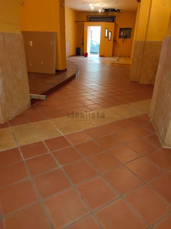 locale commerciale in vendita a Foggia