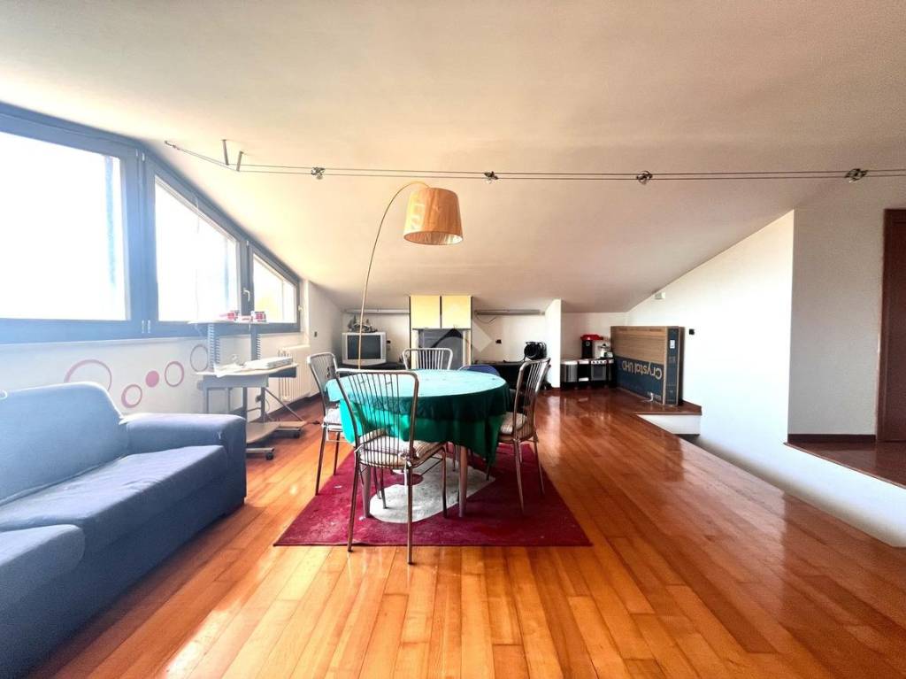 casa indipendente in vendita a Foggia in zona Centro Città