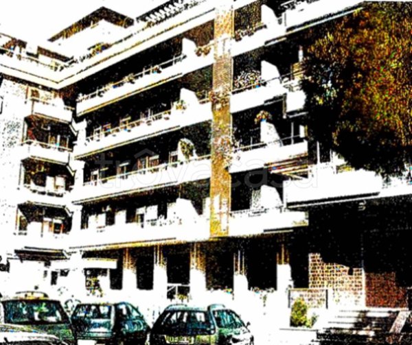 negozio in vendita a Foggia in zona Macchia Gialla