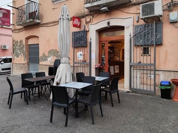 negozio in vendita a Foggia in zona Centro Città