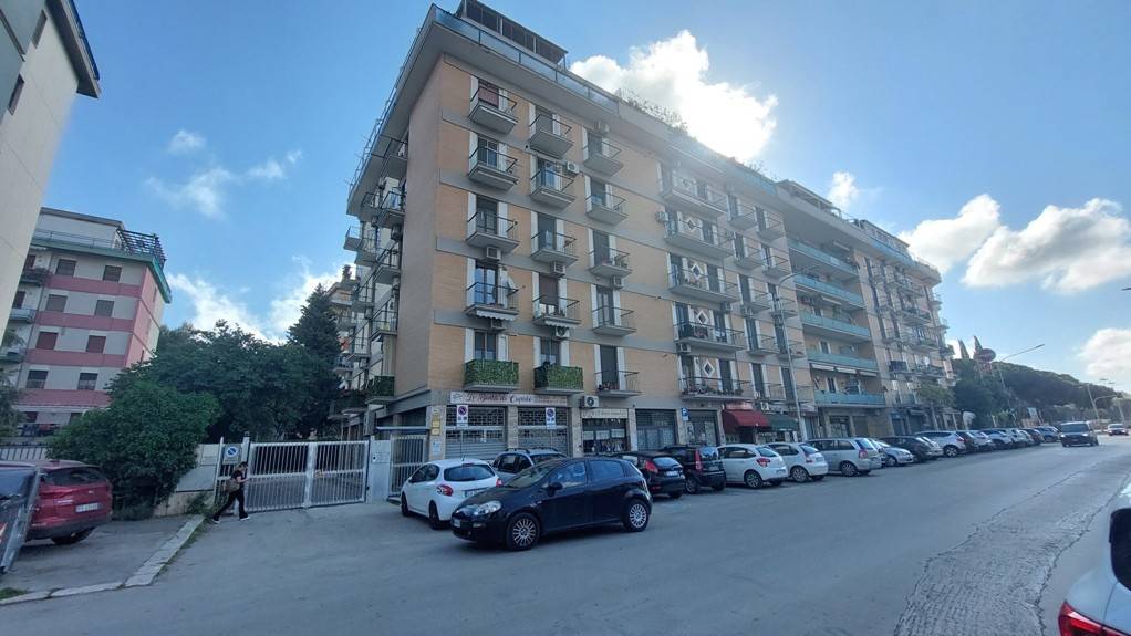 appartamento in vendita a Foggia in zona Immacolata / San Pio X