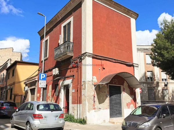 locale commerciale in vendita a Foggia in zona Centro Città