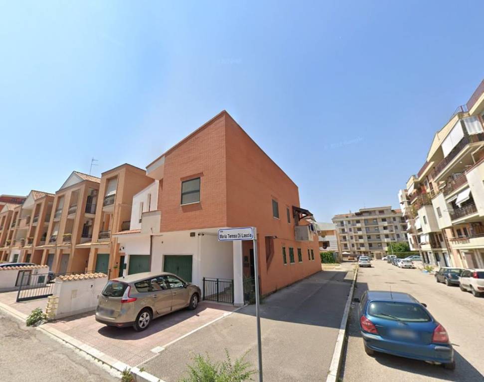 casa indipendente in vendita a Foggia in zona Macchia Gialla