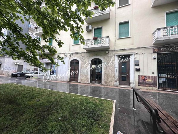 locale commerciale in vendita a Foggia