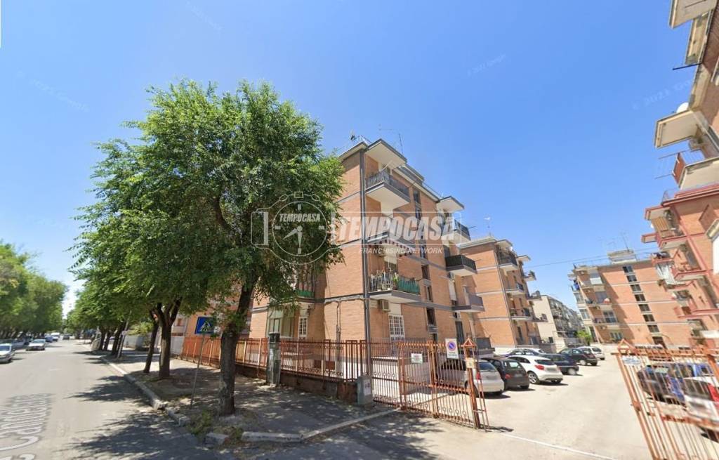 appartamento in vendita a Foggia in zona Candelaro
