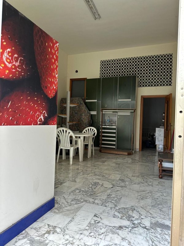 locale commerciale in vendita a Foggia in zona San Ciro