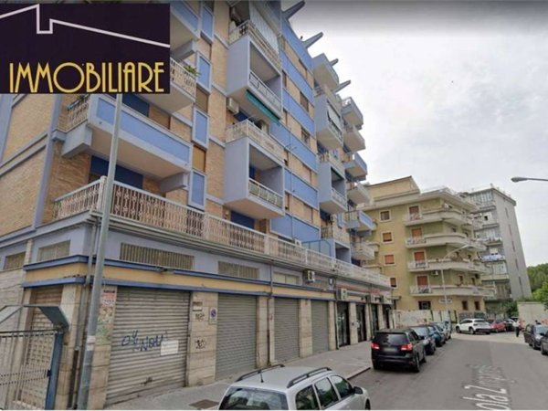 negozio in vendita a Foggia in zona Immacolata / San Pio X