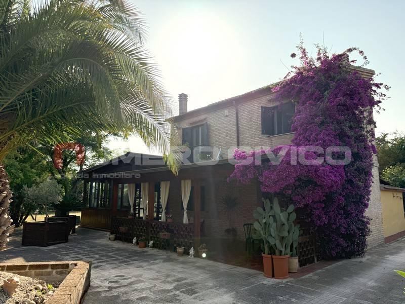 casa indipendente in vendita a Foggia
