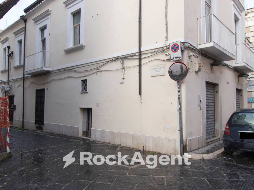 negozio in vendita a Foggia in zona Centro Città