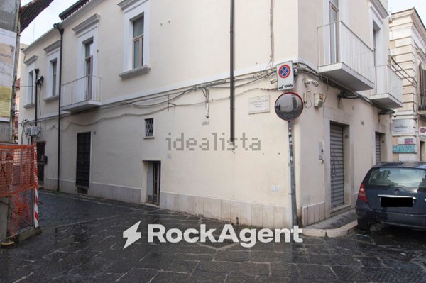 negozio in vendita a Foggia in zona Centro Città