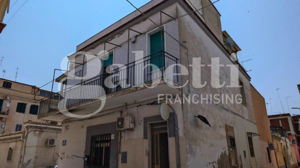 casa indipendente in vendita a Foggia in zona Centro Città