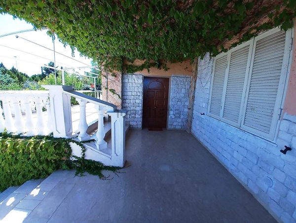 casa indipendente in vendita a Foggia in zona Camporeale