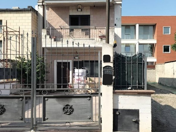 casa indipendente in vendita a Foggia in zona Villaggio Artigiani