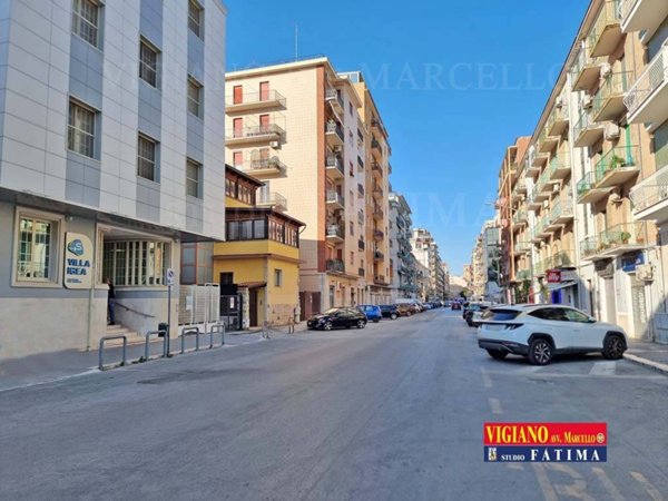 negozio in vendita a Foggia in zona Candelaro