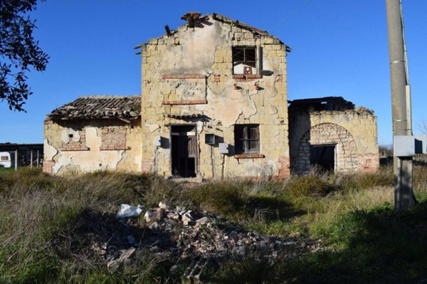 casale in vendita a Foggia in zona Cervaro