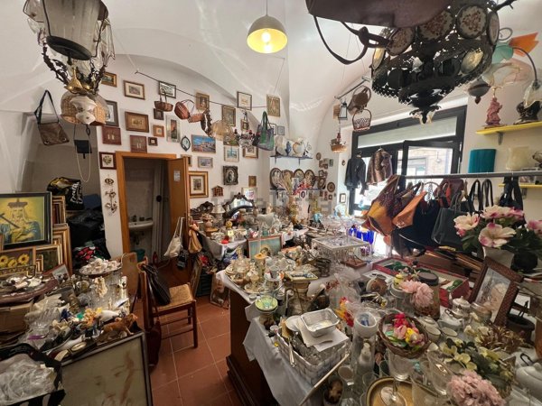 locale commerciale in vendita a Foggia