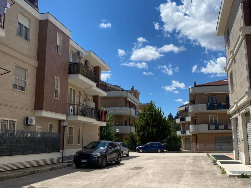 appartamento in vendita a Foggia in zona Villaggio Artigiani