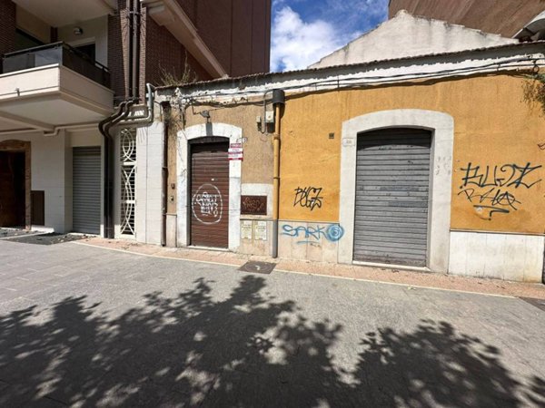 negozio in vendita a Foggia in zona Centro Città