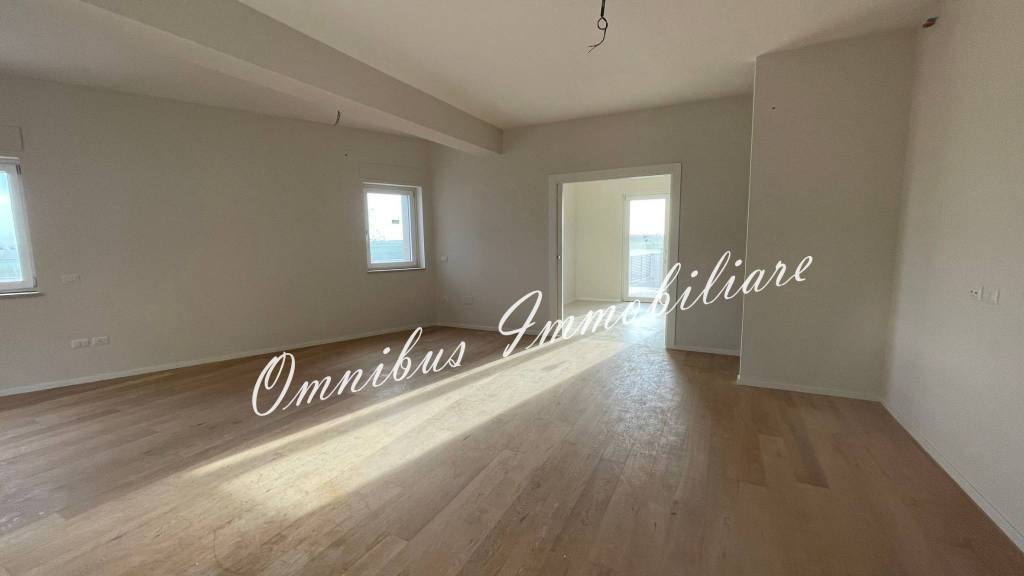 casa indipendente in vendita a Foggia in zona Villaggio Artigiani