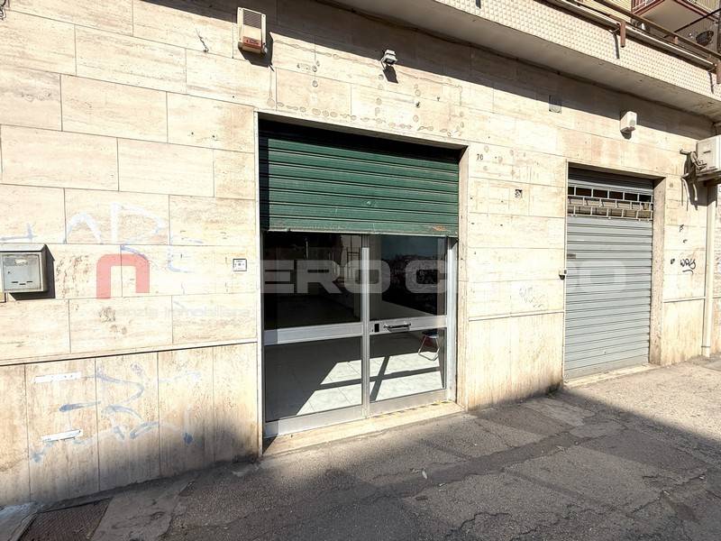 negozio in vendita a Foggia in zona Immacolata / San Pio X