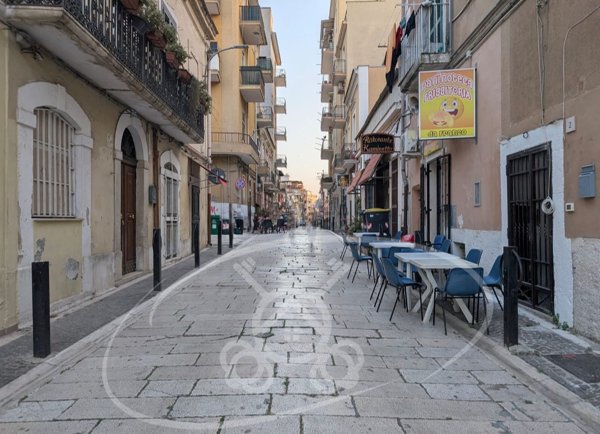 negozio in vendita a Foggia in zona Centro Città