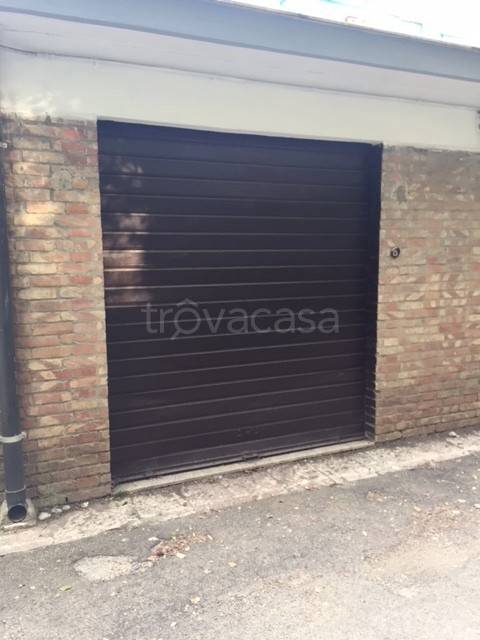 casa indipendente in vendita a Foggia in zona Immacolata / San Pio X