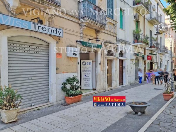 negozio in vendita a Foggia in zona Centro Città
