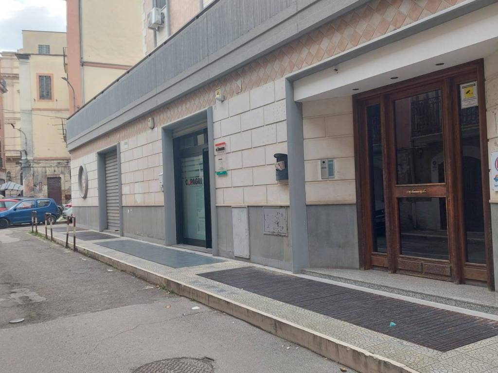 negozio in vendita a Foggia in zona Centro Città