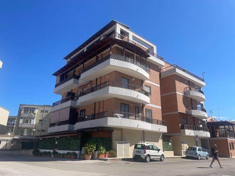 appartamento in vendita a Foggia in zona Candelaro