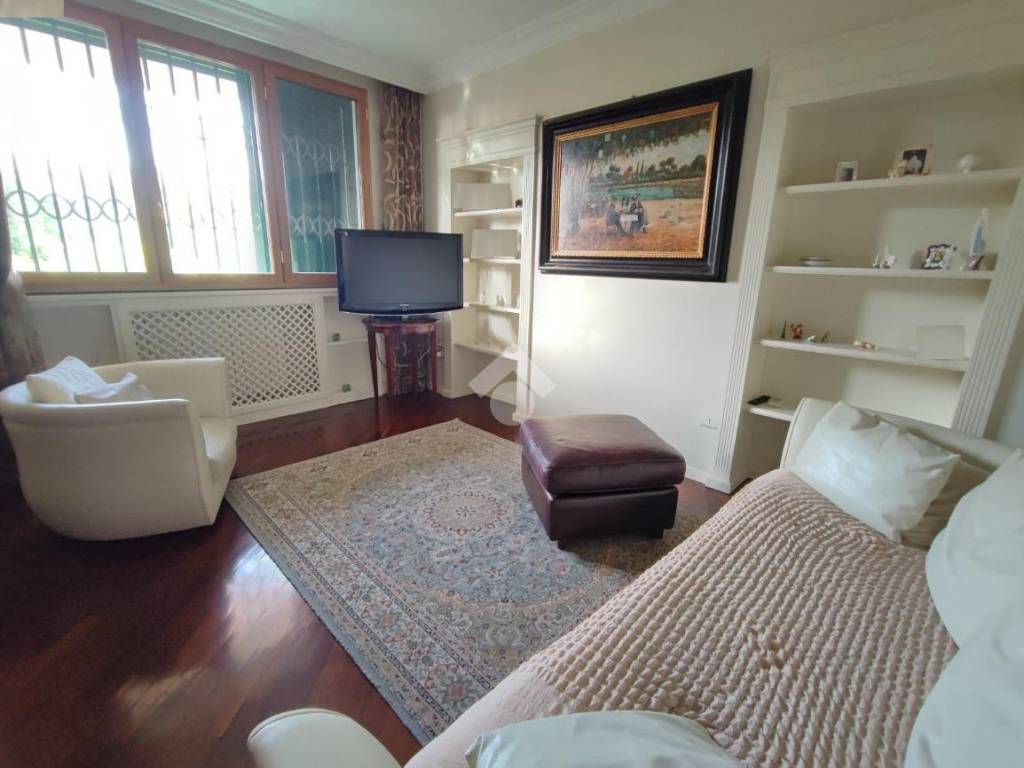 casa indipendente in vendita a Foggia in zona Macchia Gialla