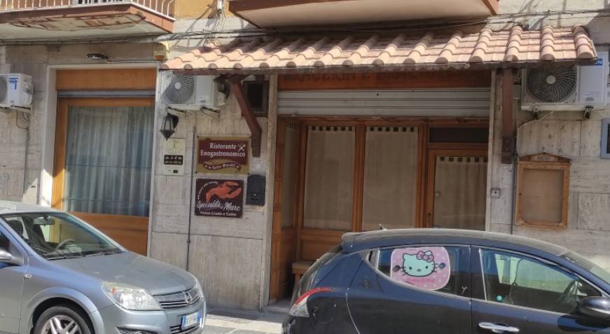 negozio in vendita a Foggia in zona Centro Città