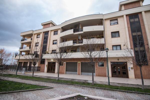 negozio in vendita a Foggia in zona Macchia Gialla