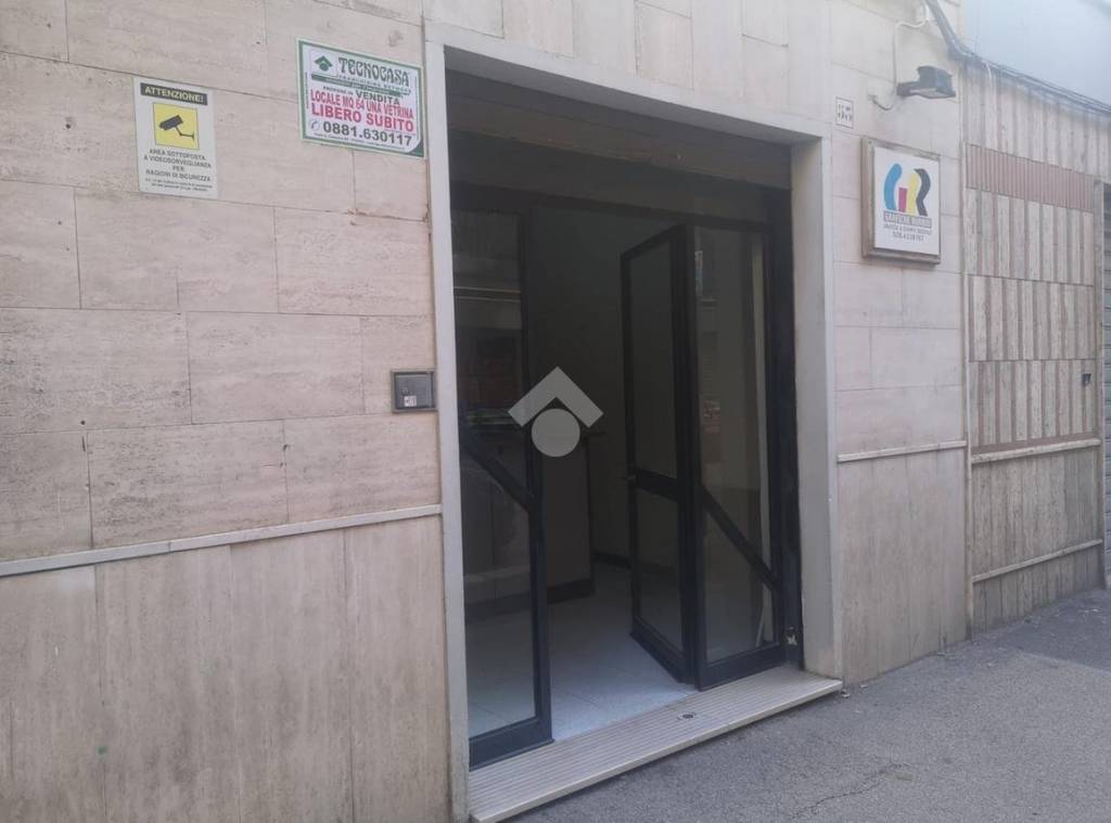 negozio in vendita a Foggia in zona Immacolata / San Pio X