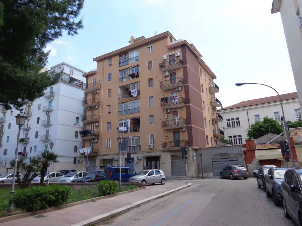 casa indipendente in vendita a Foggia in zona Candelaro