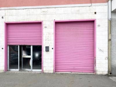 negozio in vendita a Foggia in zona Candelaro