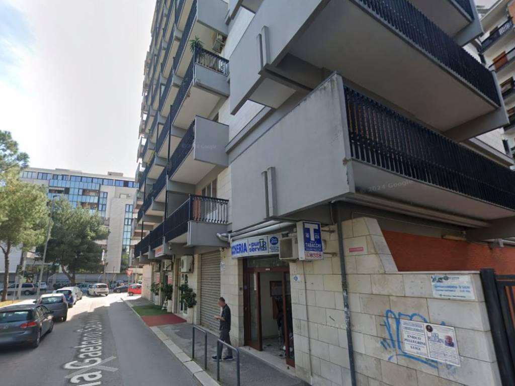 negozio in vendita a Foggia in zona Camporeale