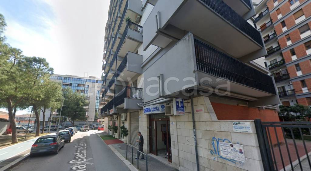 negozio in vendita a Foggia in zona Camporeale