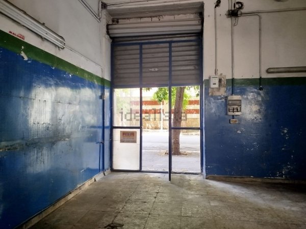 locale commerciale in vendita a Foggia